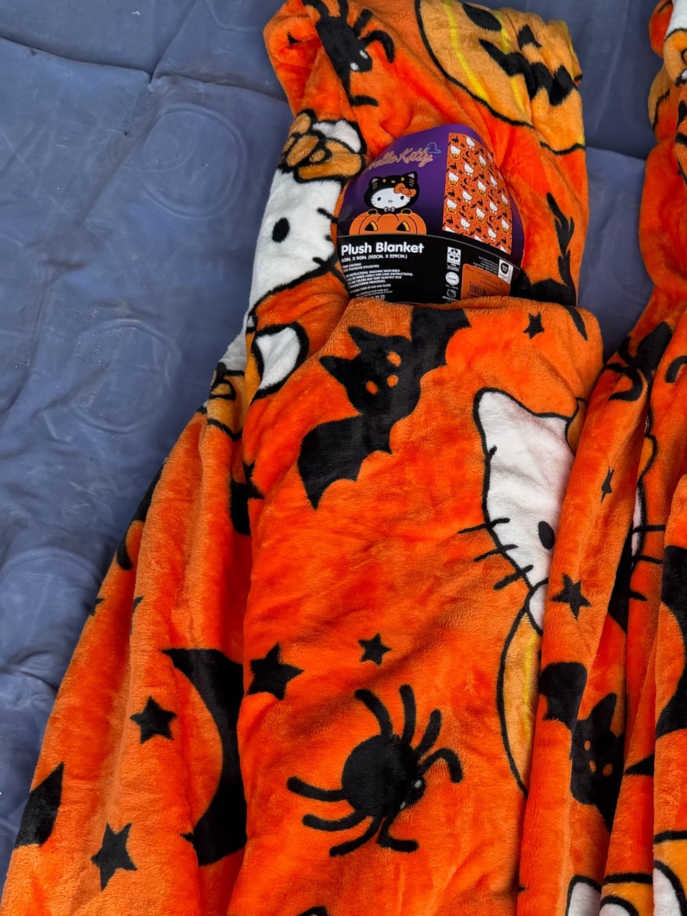 Hello Kitty Orange & White Halloween  twin size blanket new
